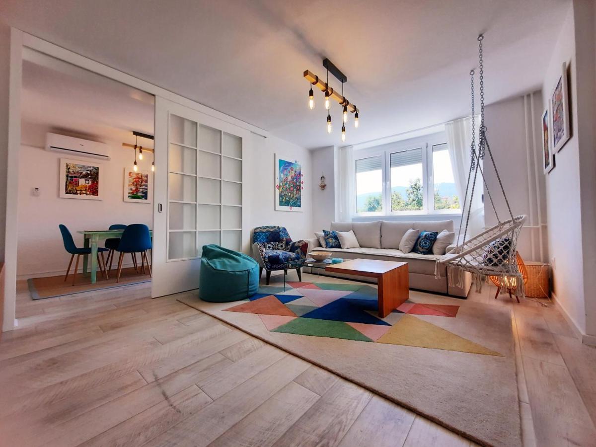 Lala Boho 2nd Floor Apartment *